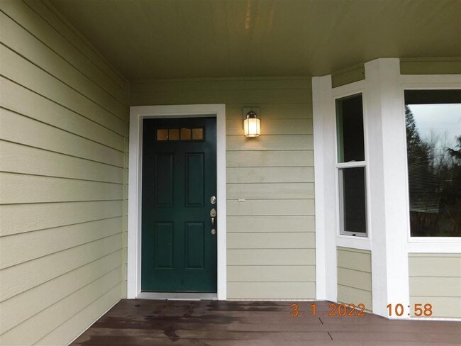 Building Photo - Single Family Home located in a quiet, pea...