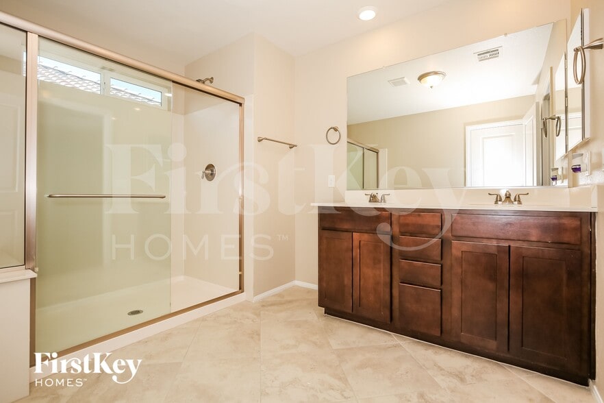 Building Photo - 1232 Carved Terrace Ave