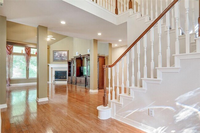 Building Photo - 5534 Chesapeake Pl