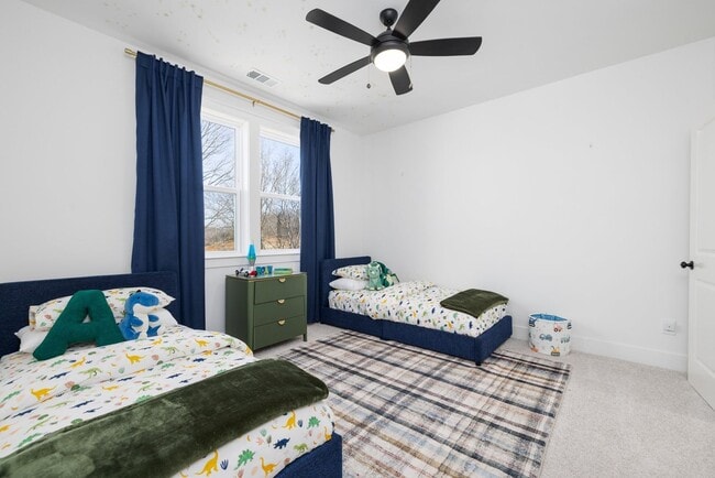 Building Photo - Now available in the highly desirable Lockwood Glen community in Franklin