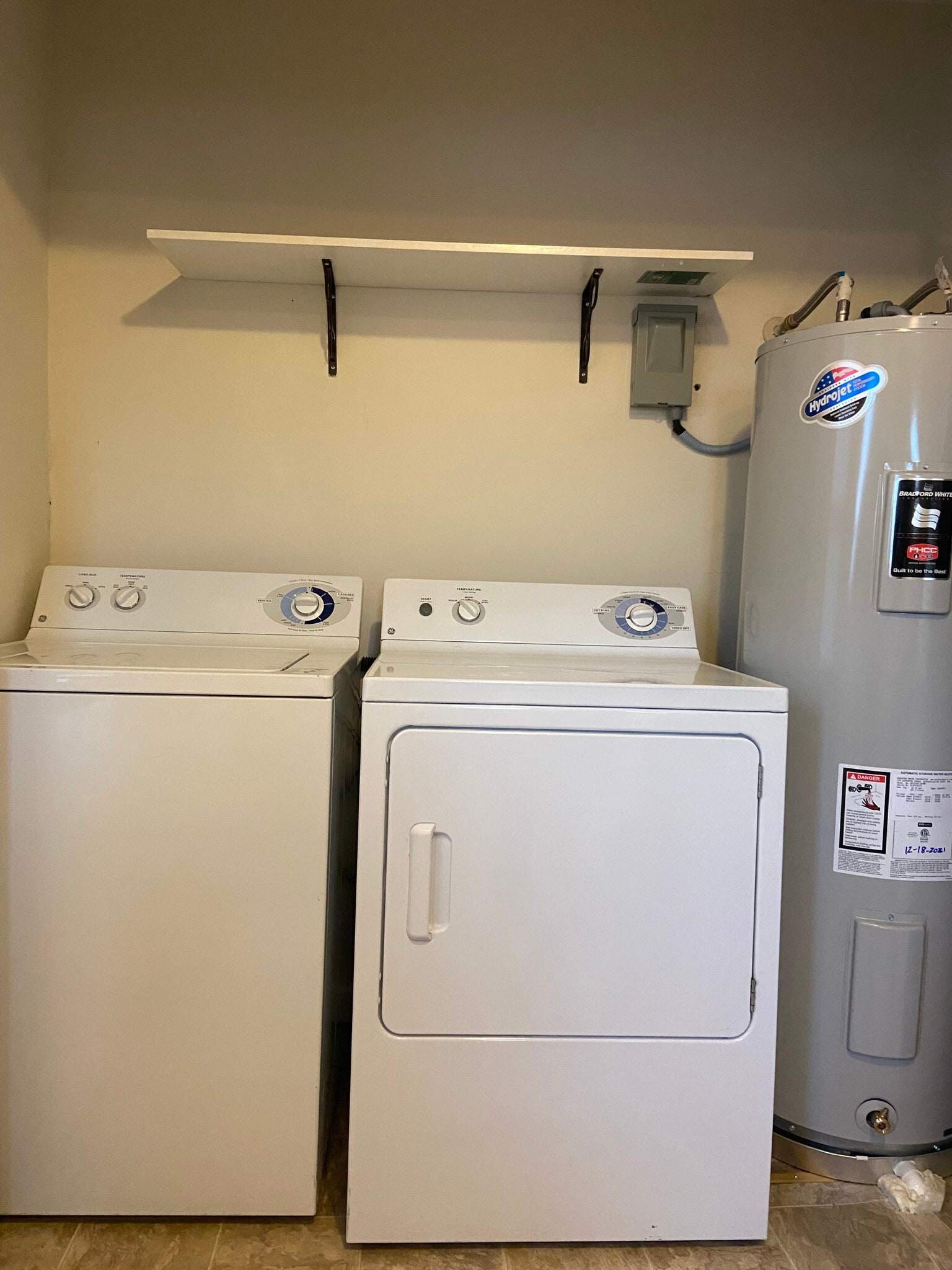 in unit washer & dryer - 24 White Cir