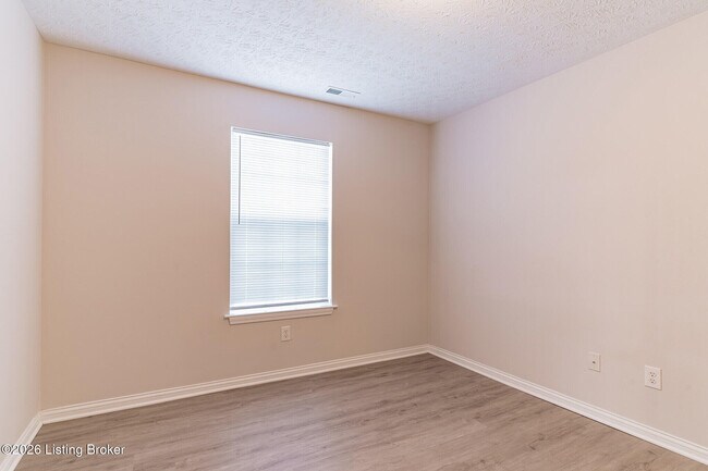 Building Photo - 7121 Blue Stream Ct