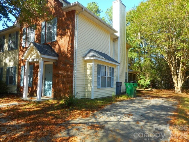 Building Photo - 6622 Bevington Ridge Rd