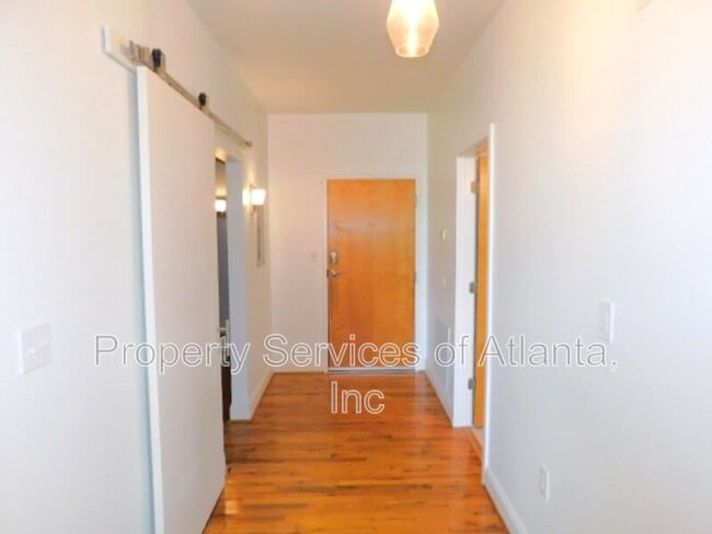 Building Photo - 1755 Liberty Ln
