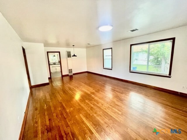 Building Photo - 1109 Davis St