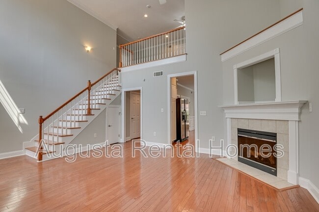 Building Photo - 145 Coach Ln