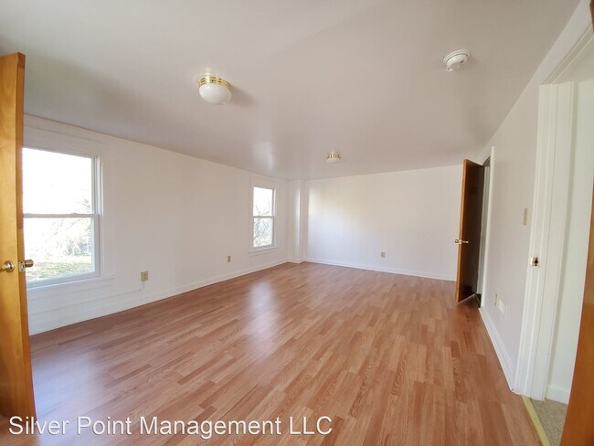 Building Photo - 3 br, 1 bath House - 83 South Ave