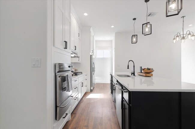 Building Photo - 6725 St Augustine St