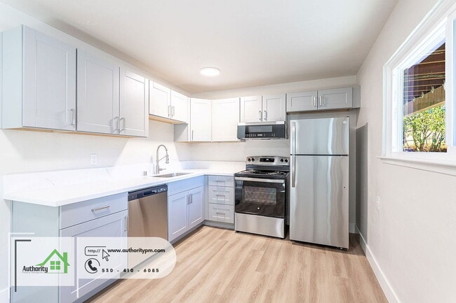 Building Photo - 1423 Orange Ave