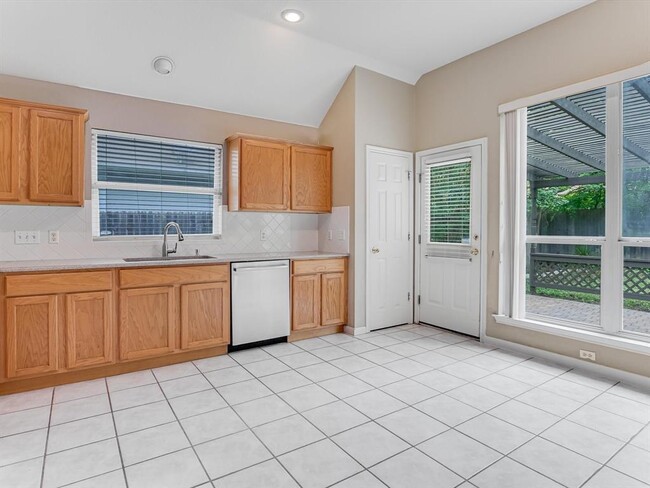 Building Photo - 8617 Little Laura Dr