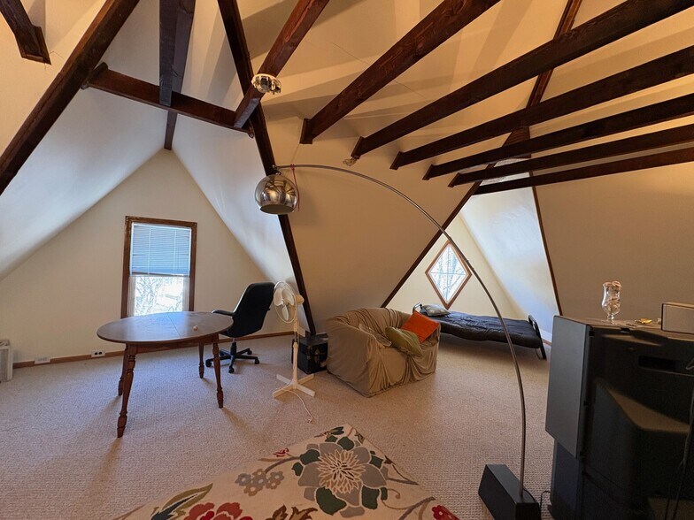 Building Photo - 7 Englewood Ave