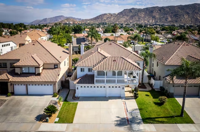 Building Photo - 16182 Abedul St