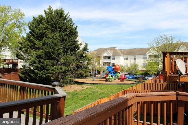 Building Photo - 42856 Golf View Dr