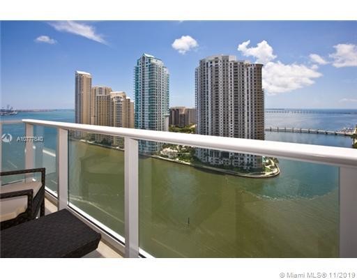 Building Photo - 300 S BISCAYNE Blvd