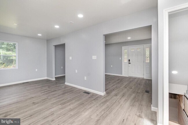 Building Photo - 1320 Conowingo Rd