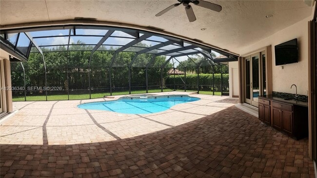 Building Photo - 405 Sabal Way