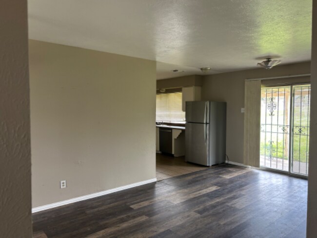 Building Photo - 3903 Tioga St