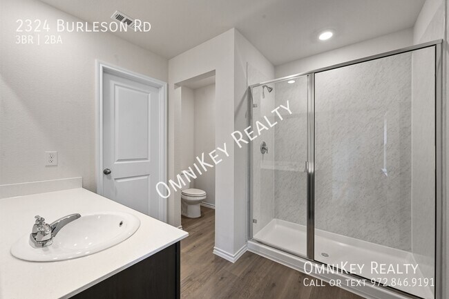 Building Photo - 2324 Burleson Rd