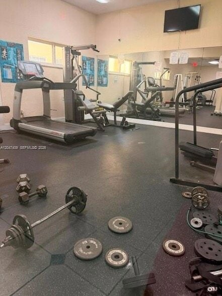 Building Photo - 6930 Miami Gardens Dr