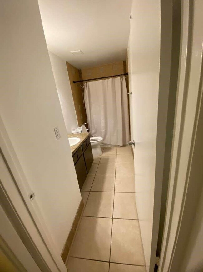 Building Photo - 3441 NW 44th St