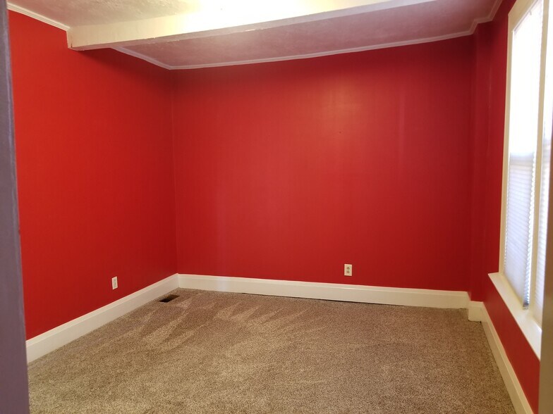 Bedroom 3 - Now gray - 347 E 700 S