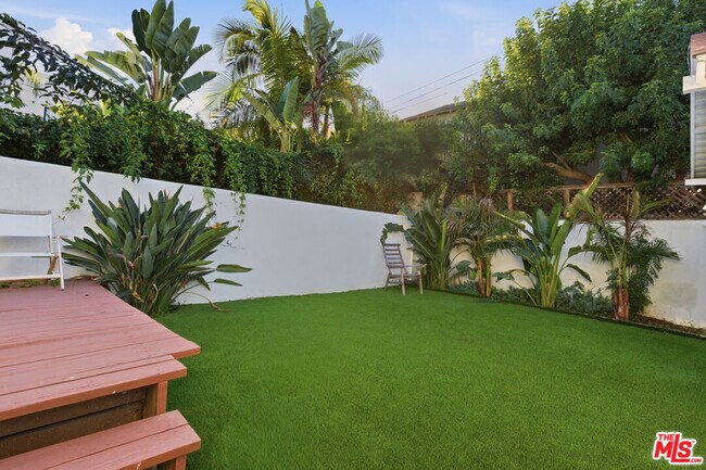 Building Photo - 641 N Martel Ave