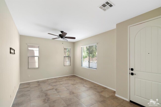 Building Photo - 3 Bed 2.5 Bath Spanish Walk Villa Palm Desert