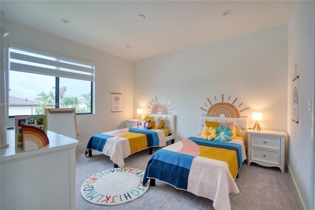 Building Photo - 4239 SW 176th Ave