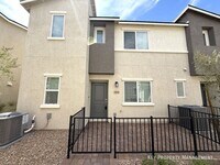 Building Photo - 3026 Green Finch St