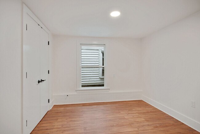 Building Photo - 2210 Nashville Ave