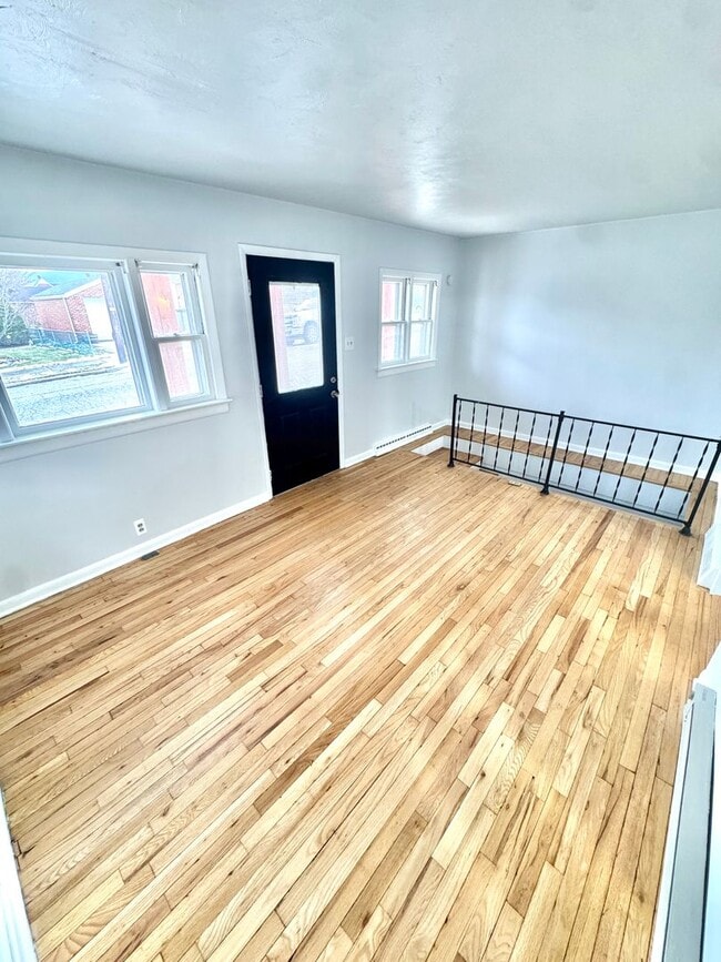 Building Photo - TWO BEDROOM Detached Home in Bethlehem Schools