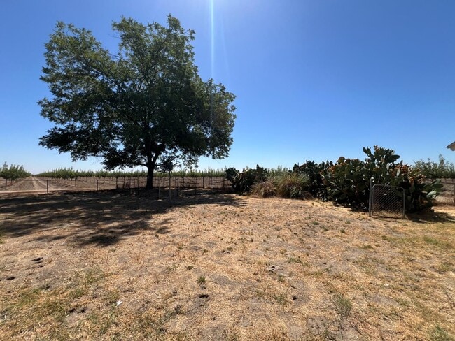 Building Photo - 9905 W Shaw Ave