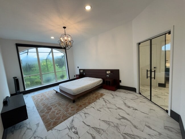 Building Photo - 8131 Vineland Oaks Blvd
