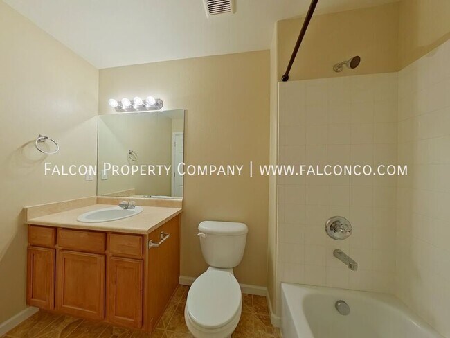 Building Photo - 4133 Hogback Point