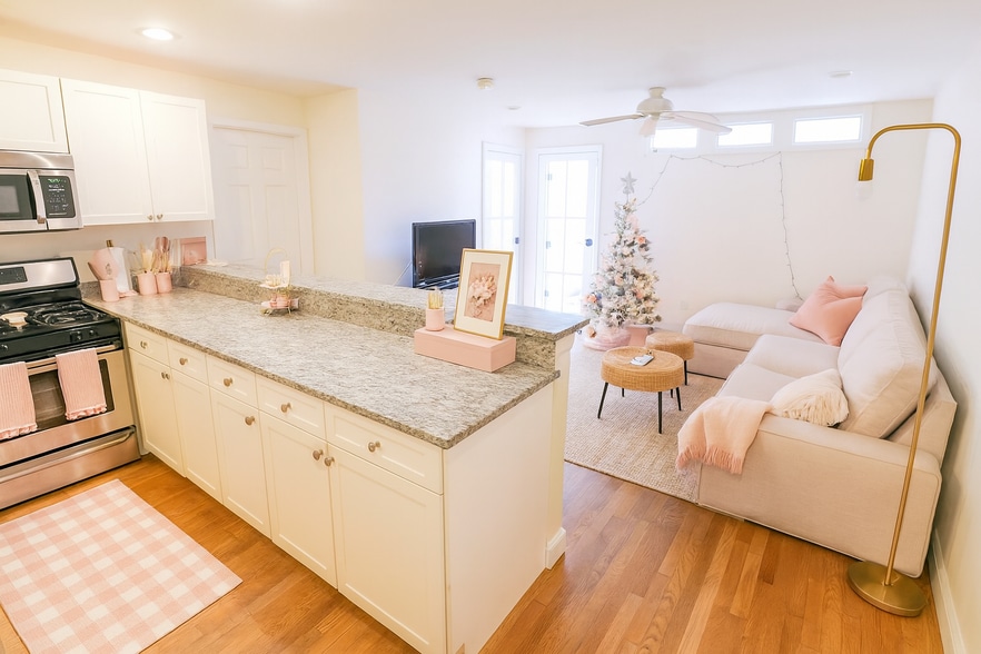 Building Photo - 56 Egmont St