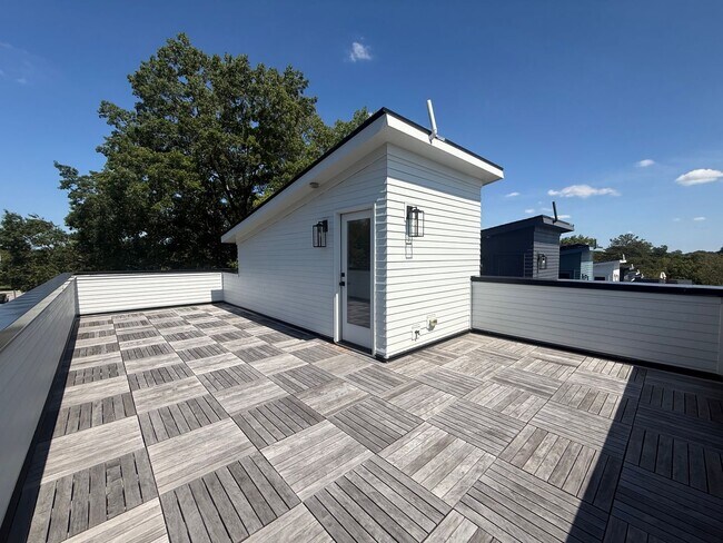 Building Photo - 600 Rocky Knob Ct