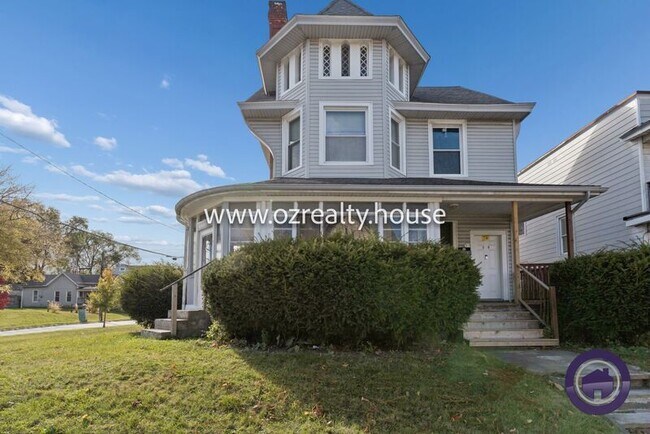 Building Photo - 322 Euclid Ave