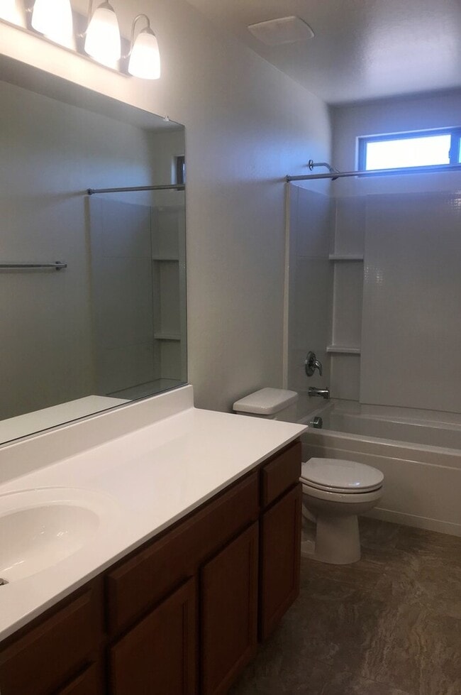 Building Photo - Brand New Home in Gated Community!