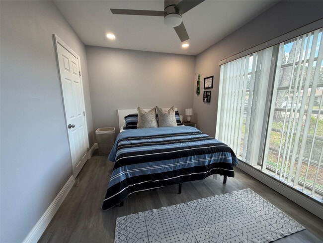 Building Photo - 20862 Vinesta Cir