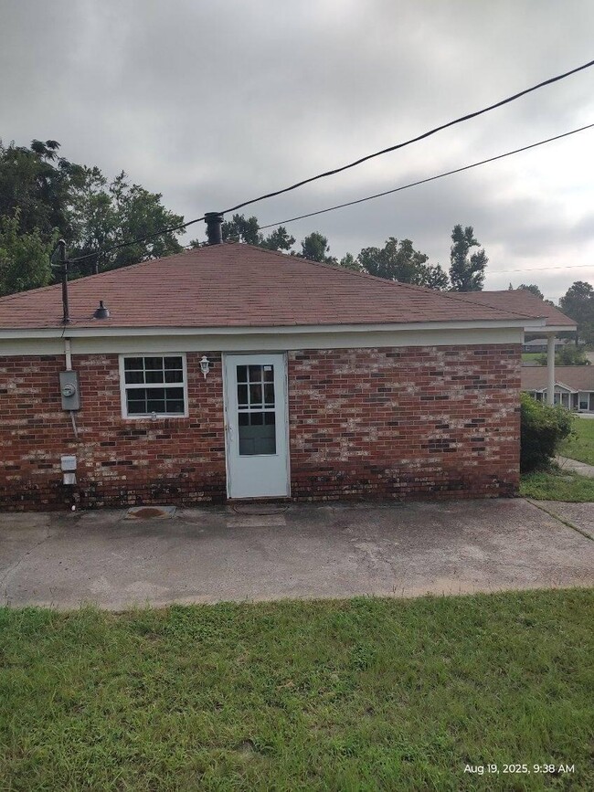 Building Photo - 403 Catawba Rd