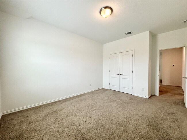 Building Photo - 1010 Ridge Runner Dr