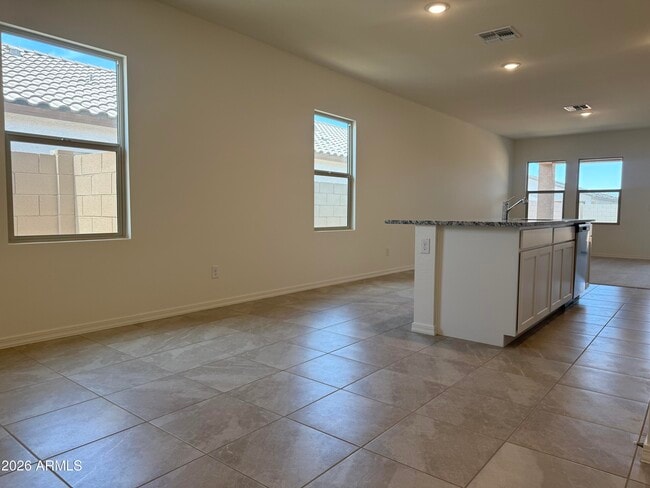 Building Photo - 2370 Steer Dr