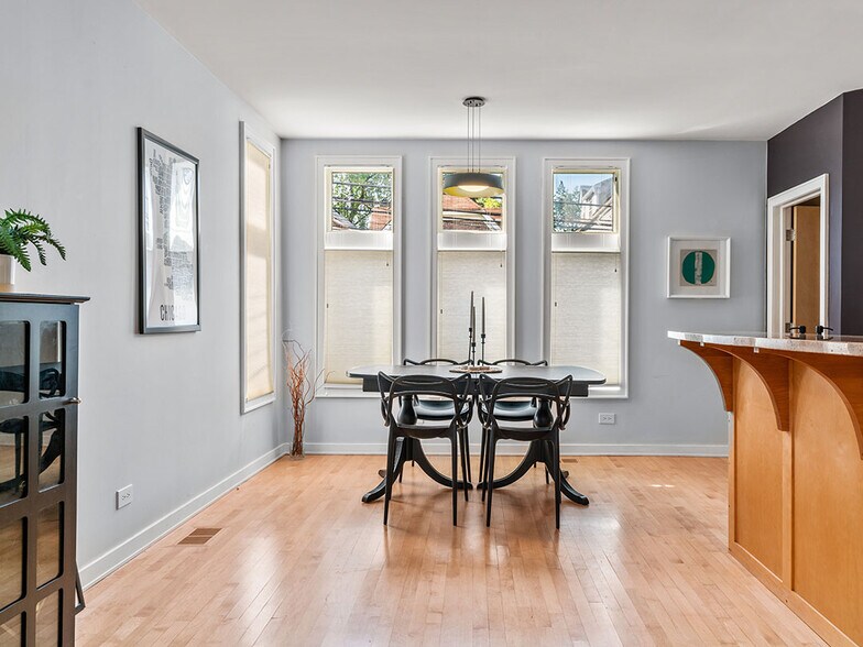 Building Photo - 1929 W Henderson St