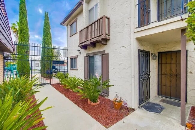 Building Photo - 4262 Wilson Ave