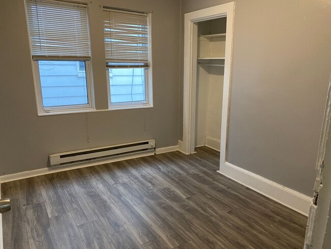 Building Photo - CUTE 2 BEDROOM 1 BATH HOME IN FERNDALE $1250