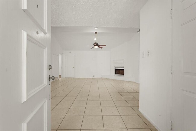Building Photo - 4718 Misty Shadows Dr