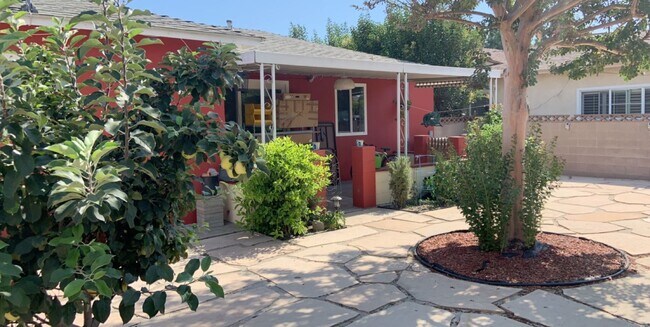 Building Photo - 11659 Harvard Dr