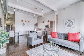 Building Photo - 500 S Ervay St