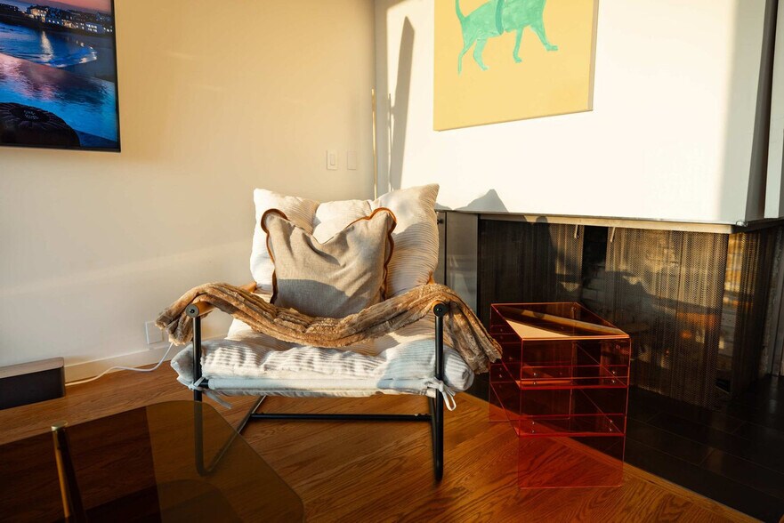 Building Photo - 1072 Keeler Ave