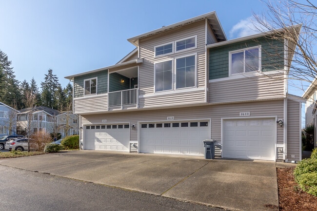 Building Photo - Low Maintenance Living 2 Bedroom Condo, Du...